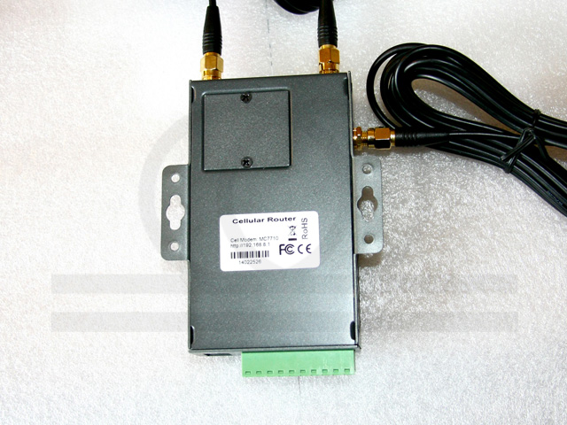 Pięciozakresowy router LTE , przemysłowy, model z Wifi oraz RS232 lub RS485, sposób montażu karty SIM