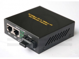 Media konwerter multi-port wolno-stojący 10/100M Fast Ethernet, Duplex - RF-KM-01-02-DUPLEX